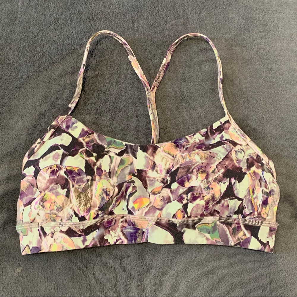 Women’s Size 4 - Lululemon Flow Y Bra Nulu